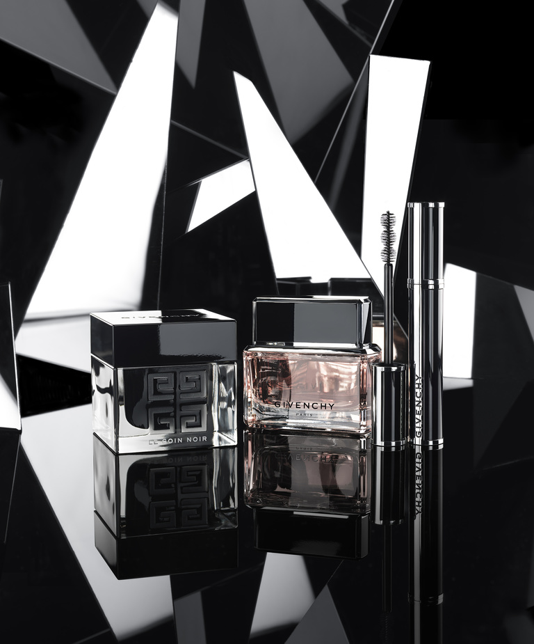 Valerie De Meerleer -  Givenchy Magnetic Black